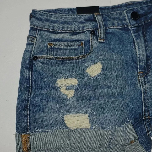 BLANK NYC Distressed Roll Up "The Fulton" Jean Shorts Size 26 NWT - Picture 3 of 12